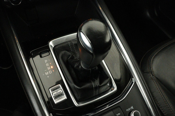 Mazda CX-5 2.0 SkyActiv-G 165 Signature Automaat (NAVIGATIE, STOEL/-STUURVERWARMING, STOELKOELING, CAMERA, DEALER ONDERHOUDEN)