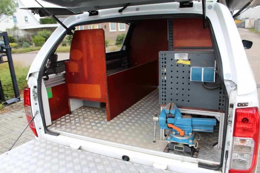 Nissan Navara NP300 2.3 dCi 120KW E6 4WD N-Connecta King Cab ✓ 3500KG trekhaak ✓ Road Ranger opbouw ✓ 4x4