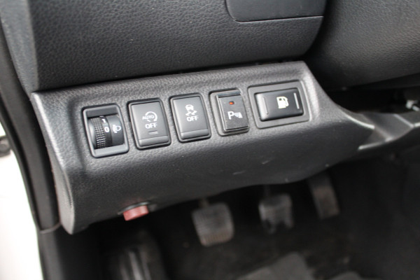 Nissan Navara NP300 2.3 dCi 120KW E6 4WD N-Connecta King Cab ✓ 3500KG trekhaak ✓ Road Ranger opbouw ✓ 4x4