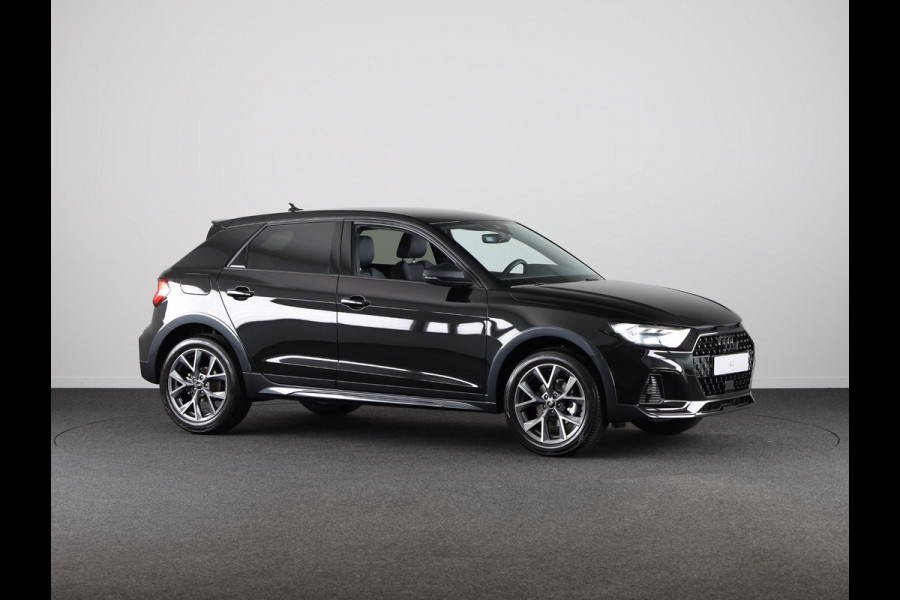 Audi A1 allstreet 30 TFSI Advanced edition 110pk | Parkeerrijcamera, keyless entry, verwarmbare voerstoelen, led koplampen