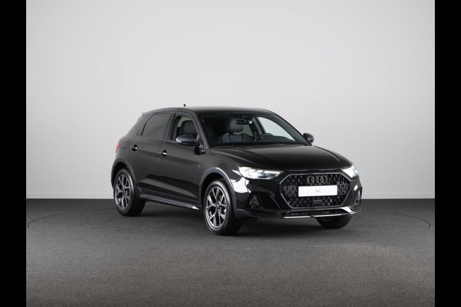 Audi A1 allstreet 30 TFSI Advanced edition 110pk | Parkeerrijcamera, keyless entry, verwarmbare voerstoelen, led koplampen