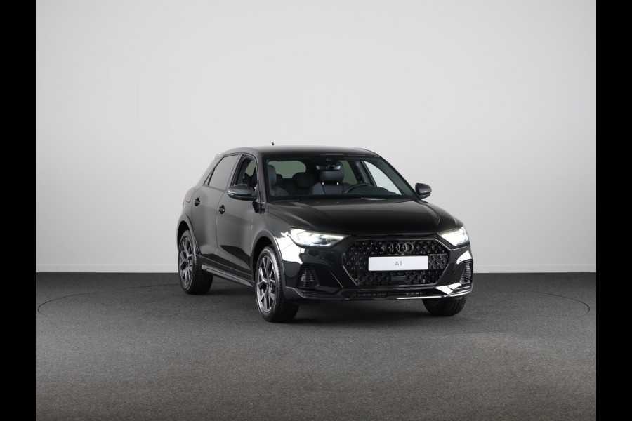 Audi A1 allstreet 30 TFSI Advanced edition 110pk | Parkeerrijcamera, keyless entry, verwarmbare voerstoelen, led koplampen