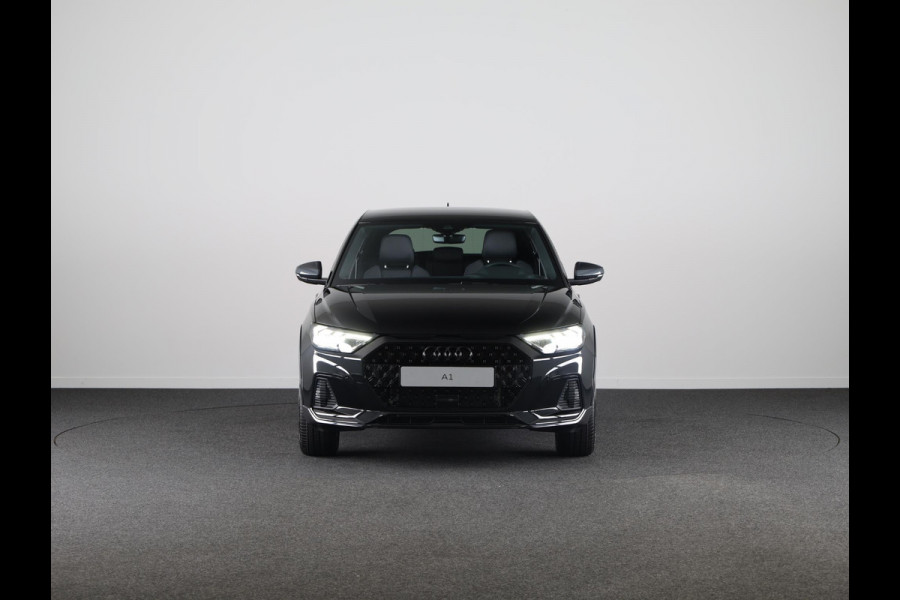 Audi A1 allstreet 30 TFSI Advanced edition 110pk | Parkeerrijcamera, keyless entry, verwarmbare voerstoelen, led koplampen