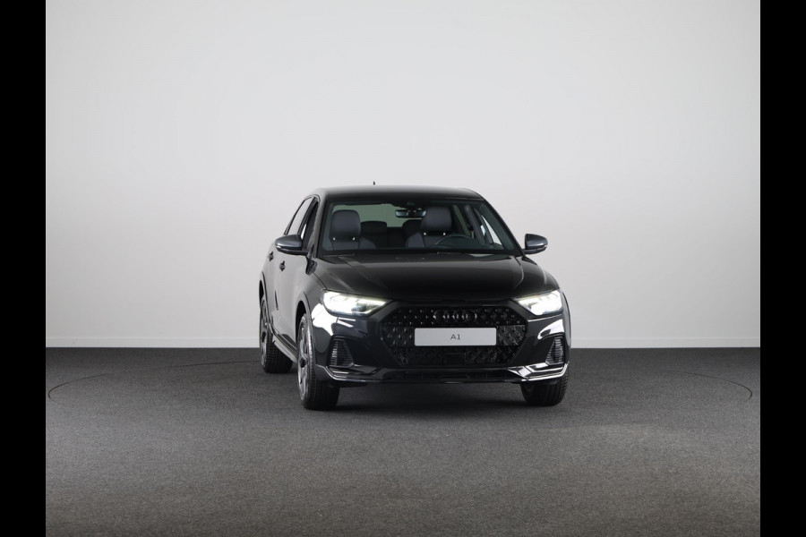 Audi A1 allstreet 30 TFSI Advanced edition 110pk | Parkeerrijcamera, keyless entry, verwarmbare voerstoelen, led koplampen