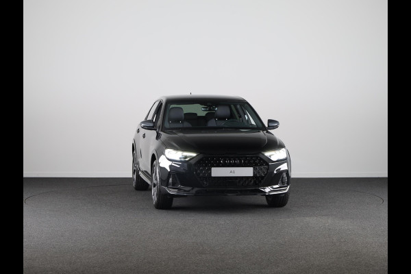 Audi A1 allstreet 30 TFSI Advanced edition 110pk | Parkeerrijcamera, keyless entry, verwarmbare voerstoelen, led koplampen