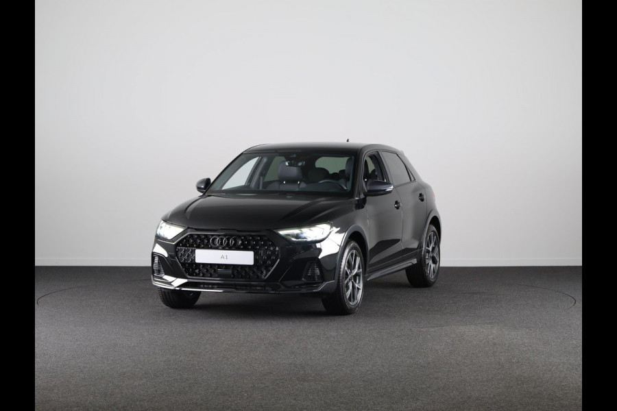 Audi A1 allstreet 30 TFSI Advanced edition 110pk | Parkeerrijcamera, keyless entry, verwarmbare voerstoelen, led koplampen