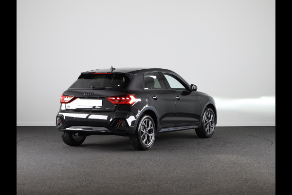 Audi A1 allstreet 30 TFSI Advanced edition 110pk | Parkeerrijcamera, keyless entry, verwarmbare voerstoelen, led koplampen
