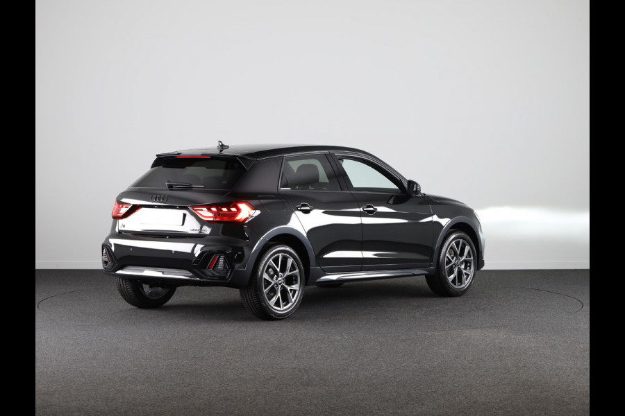 Audi A1 allstreet 30 TFSI Advanced edition 110pk | Parkeerrijcamera, keyless entry, verwarmbare voerstoelen, led koplampen