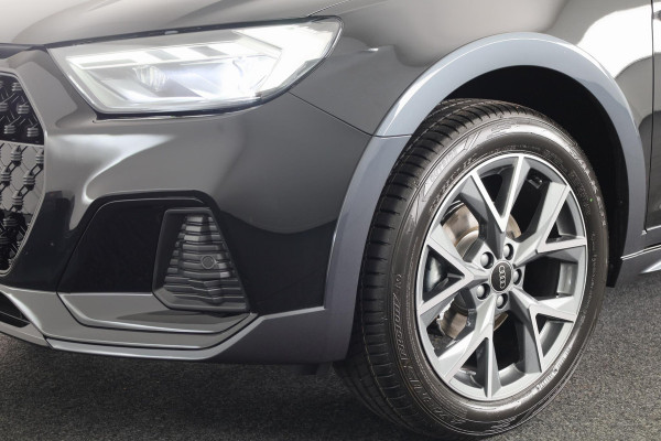 Audi A1 allstreet 30 TFSI Advanced edition 110pk | Parkeerrijcamera, keyless entry, verwarmbare voerstoelen, led koplampen