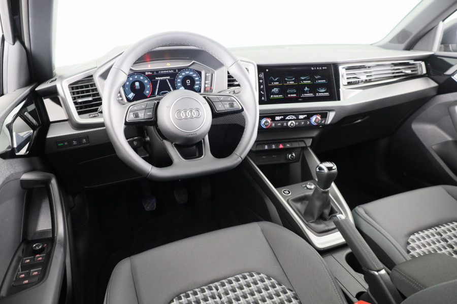 Audi A1 allstreet 30 TFSI Advanced edition 110pk | Parkeerrijcamera, keyless entry, verwarmbare voerstoelen, led koplampen