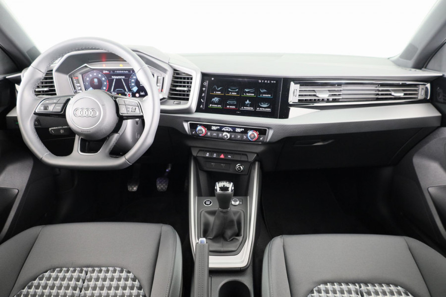 Audi A1 allstreet 30 TFSI Advanced edition 110pk | Parkeerrijcamera, keyless entry, verwarmbare voerstoelen, led koplampen
