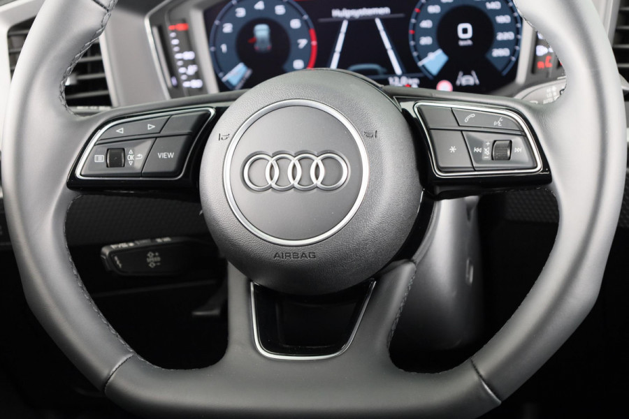 Audi A1 allstreet 30 TFSI Advanced edition 110pk | Parkeerrijcamera, keyless entry, verwarmbare voerstoelen, led koplampen
