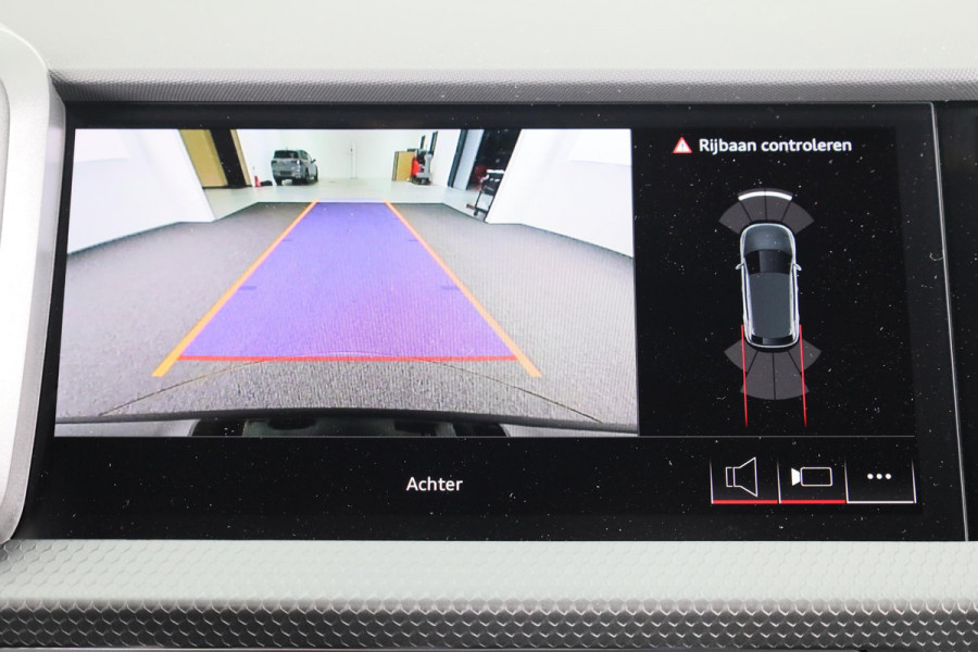 Audi A1 allstreet 30 TFSI Advanced edition 110pk | Parkeerrijcamera, keyless entry, verwarmbare voerstoelen, led koplampen