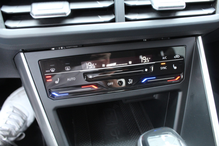 Volkswagen Taigo 1.0 TSI 111pk Life Business DSG7 NL-Auto NAP Clima Cruise Navi Carplay LMV PDC Voor & Achter