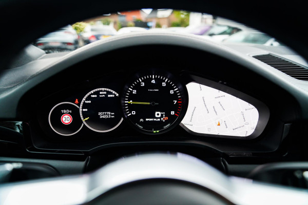 Porsche Cayenne Coupé 3.0 E-Hybrid | Bose | Luchtvering | Achterbankverwarming | 360 Camera