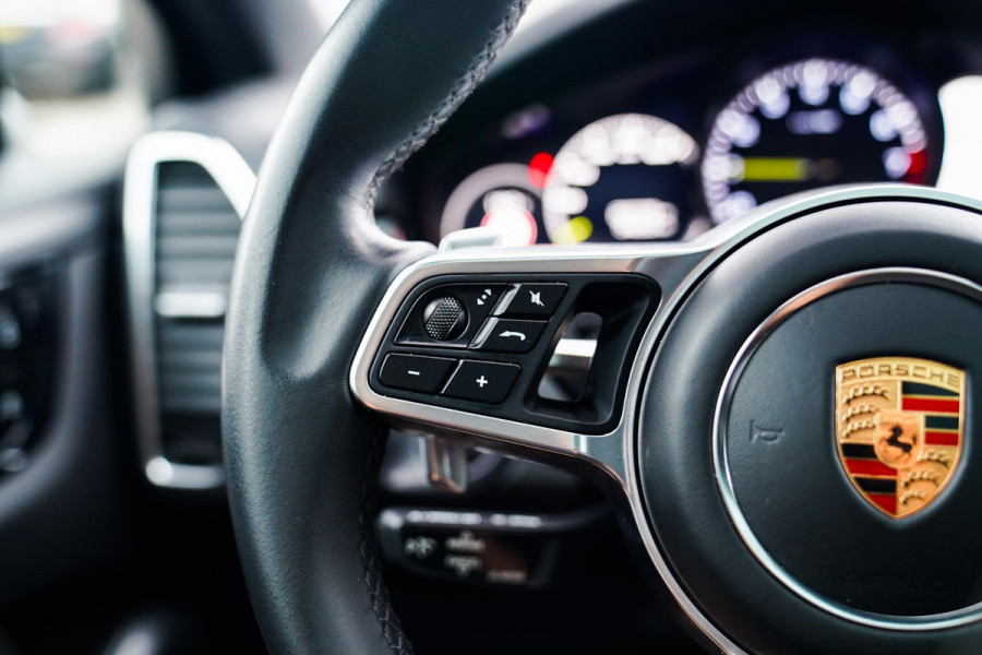 Porsche Cayenne Coupé 3.0 E-Hybrid | Bose | Luchtvering | Achterbankverwarming | 360 Camera