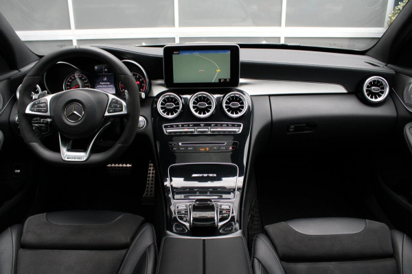 Mercedes-Benz C-Klasse AMG 63