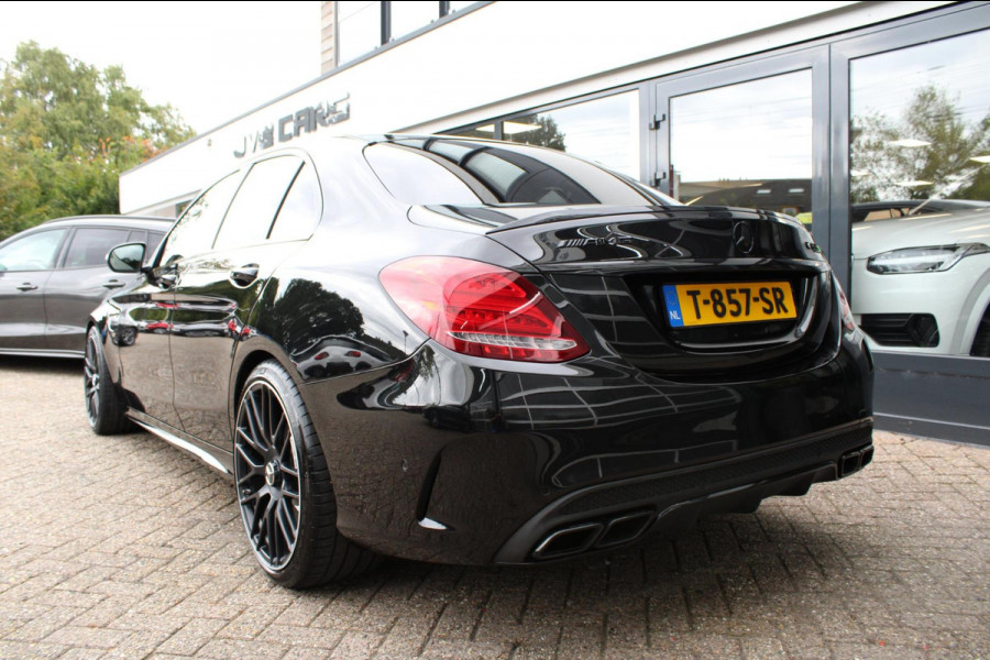 Mercedes-Benz C-Klasse AMG 63