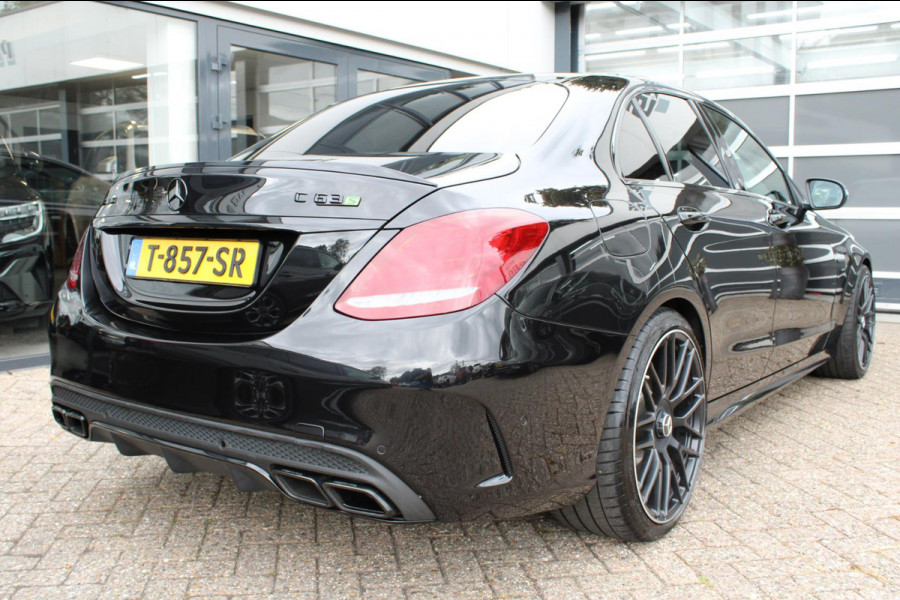 Mercedes-Benz C-Klasse AMG 63