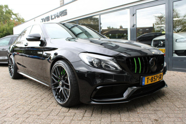 Mercedes-Benz C-Klasse AMG 63