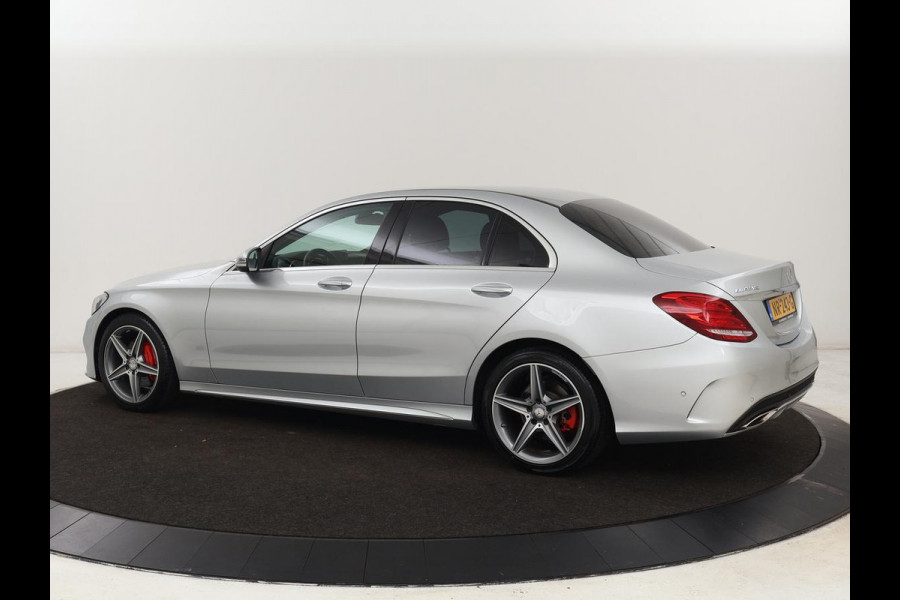 Mercedes-Benz C-Klasse 180 AMG Sport Edition | Stoelverwarming | Camera | Leder | Navigatie | Full LED | Park Assist | Climate control | Bluetooth