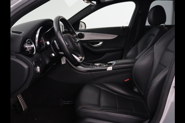Mercedes-Benz C-Klasse 180 AMG Sport Edition | Stoelverwarming | Camera | Leder | Navigatie | Full LED | Park Assist | Climate control | Bluetooth