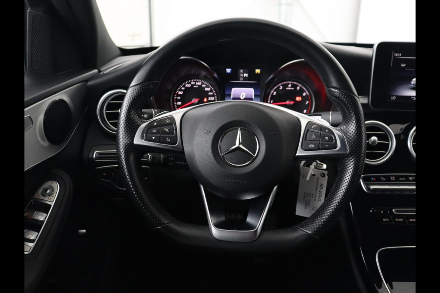 Mercedes-Benz C-Klasse 180 AMG Sport Edition | Stoelverwarming | Camera | Leder | Navigatie | Full LED | Park Assist | Climate control | Bluetooth
