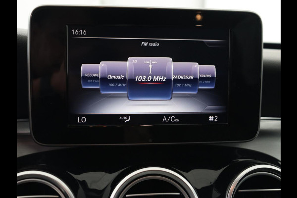 Mercedes-Benz C-Klasse 180 AMG Sport Edition | Stoelverwarming | Camera | Leder | Navigatie | Full LED | Park Assist | Climate control | Bluetooth
