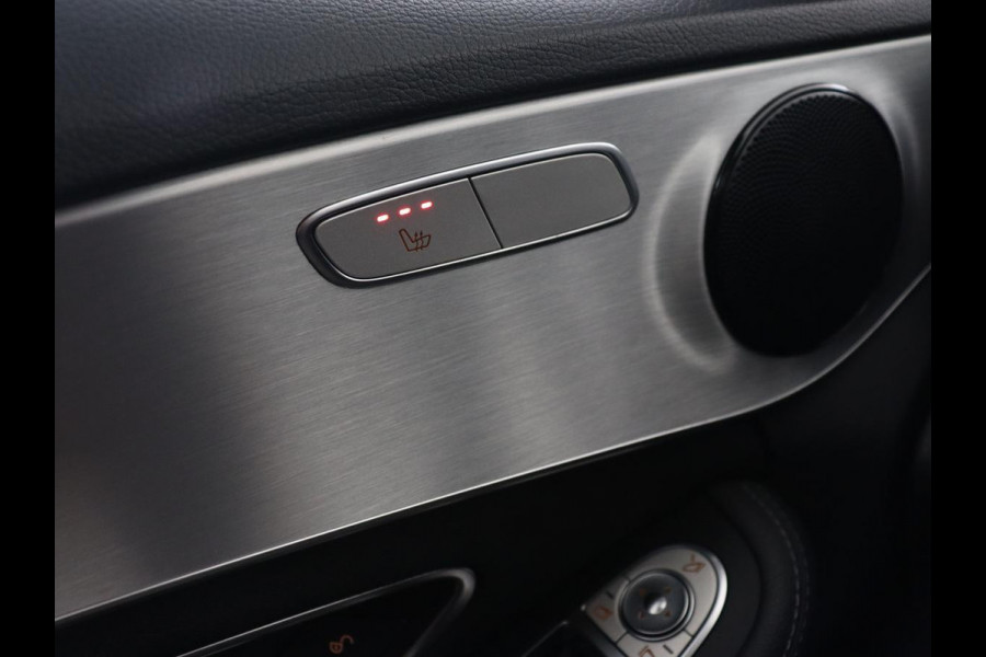 Mercedes-Benz C-Klasse 180 AMG Sport Edition | Stoelverwarming | Camera | Leder | Navigatie | Full LED | Park Assist | Climate control | Bluetooth