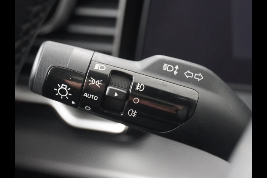 Kia Sportage 1.6 T-GDi Hybrid GT-Line Apple Carlpay/Android Auto - Cruise Control Adapatief - Dodehoekdetectie - Panorama Dak - Navigatie -  Stoel/Stuurverwarming - Trekhaak - Fabrieksgarantie tot 05-2031