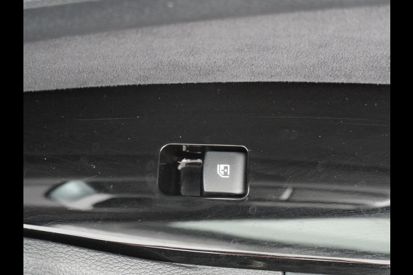 Kia Sportage 1.6 T-GDi Hybrid GT-Line Apple Carlpay/Android Auto - Cruise Control Adapatief - Dodehoekdetectie - Panorama Dak - Navigatie -  Stoel/Stuurverwarming - Trekhaak - Fabrieksgarantie tot 05-2031