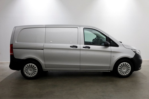 Mercedes-Benz Vito 114 CDI 136pk Compact 9G Automaat 2x Schuifdeur/LED/Camera/Navi/Inrichting 05-2022