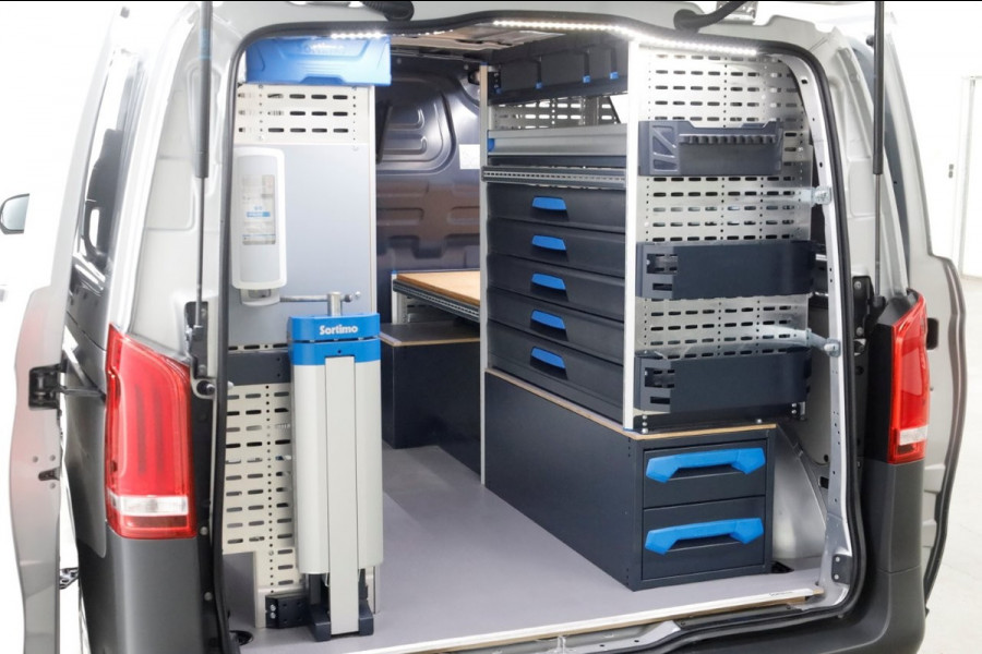 Mercedes-Benz Vito 114 CDI 136pk Compact 9G Automaat 2x Schuifdeur/LED/Camera/Navi/Inrichting 05-2022