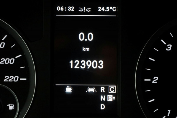 Mercedes-Benz Vito 114 CDI 136pk Compact 9G Automaat 2x Schuifdeur/LED/Camera/Navi/Inrichting 05-2022
