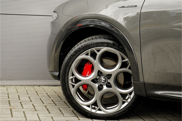 Alfa Romeo Tonale 1.5T Hybrid Veloce 160PK H/K Matrix LED 20"