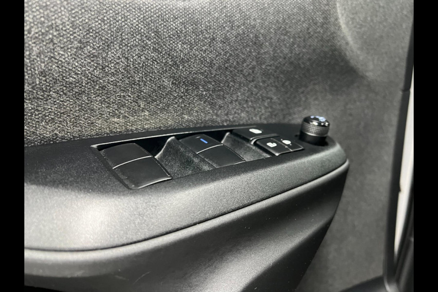 Toyota Yaris 1.5 Hybrid Dynamic | Carplay | Camera | Cruise|