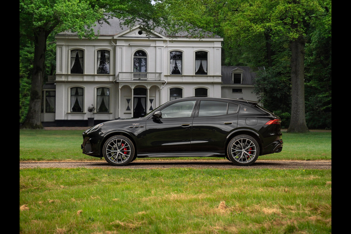 Maserati Grecale 3.0 V6 Trofeo 530pk | Pano-dak | Sonus Faber | Stoelventilatie | Luchtvering Maserati Grecale 3.0 V6 Trofeo 530pk | Pano-dak | Sonus Faber | Stoelventilatie | Luchtvering