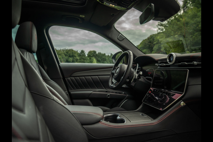 Maserati Grecale 3.0 V6 Trofeo 530pk | Pano-dak | Sonus Faber | Stoelventilatie | Luchtvering