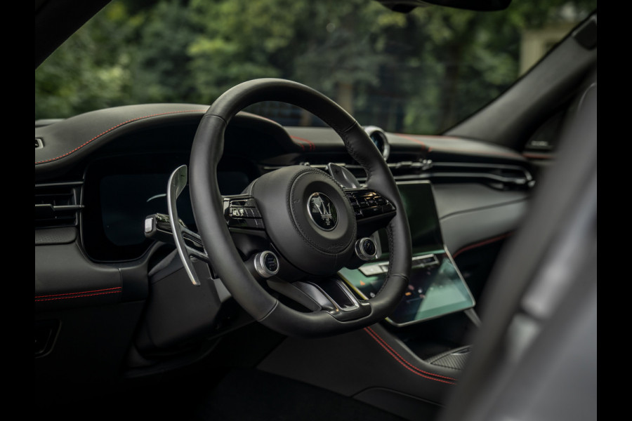 Maserati Grecale 3.0 V6 Trofeo 530pk | Pano-dak | Sonus Faber | Stoelventilatie | Luchtvering