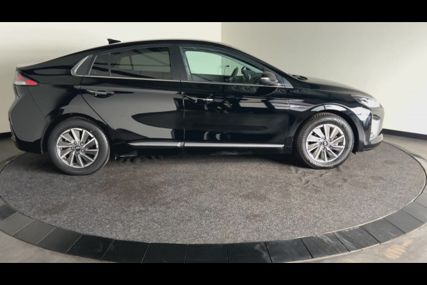 Hyundai IONIQ Comfort EV 38 kWh | Auto in nieuwstaat! | Infinity sound | Stoelverwarming | Soh (batterijcheck) 97,1 %