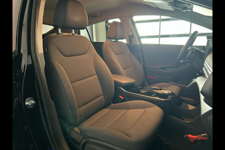 Hyundai IONIQ Comfort EV 38 kWh | Auto in nieuwstaat! | Infinity sound | Stoelverwarming | Soh (batterijcheck) 97,1 %