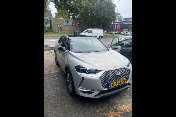 DS DS 3 Crossback E-Tense So Chic 50 kWh | Lederen Bekleding | Head Up Display | Zwart dak | Wordt verwacht