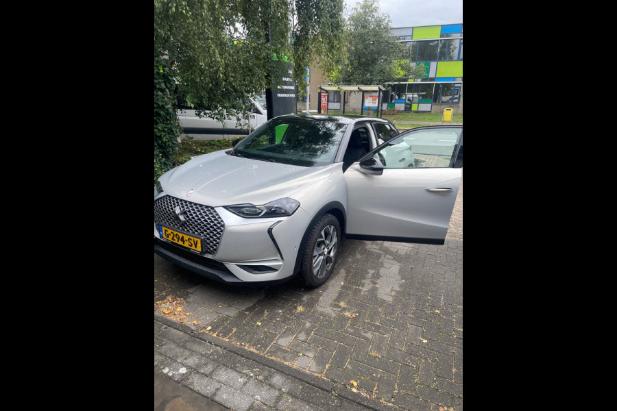 DS DS 3 Crossback E-Tense So Chic 50 kWh | Lederen Bekleding | Head Up Display | Zwart dak | Wordt verwacht