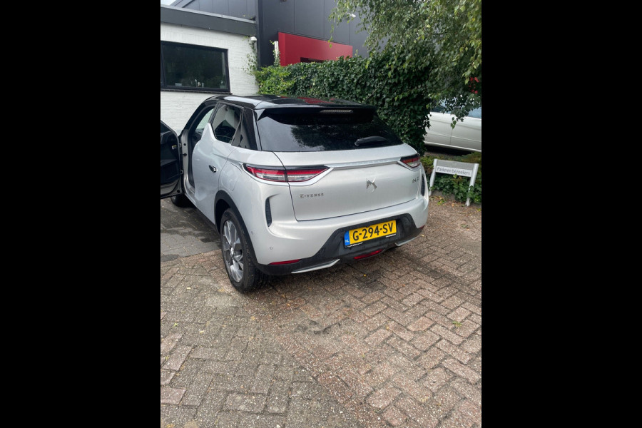 DS DS 3 Crossback E-Tense So Chic 50 kWh | Lederen Bekleding | Head Up Display | Zwart dak | Wordt verwacht