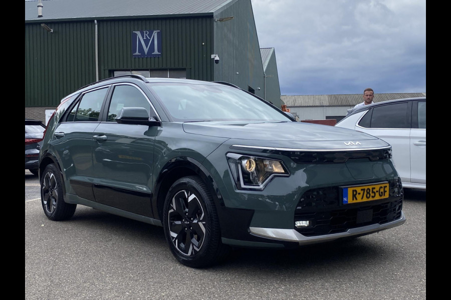 Kia Niro EV DynamicLine 64.8 kWh 1e Eigenaar | Originele NL Auto | Adaptieve Cruise Controle | Achteruitrijcamera | Navigatie | 3-fase | SOH 100% | Fabrieksgarantie tot 08-2029 | Rijklaar geleverd!