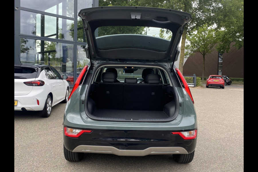 Kia Niro EV DynamicLine 64.8 kWh 1e Eigenaar | Originele NL Auto | Adaptieve Cruise Controle | Achteruitrijcamera | Navigatie | 3-fase | SOH 100% | Fabrieksgarantie tot 08-2029 | Rijklaar geleverd!