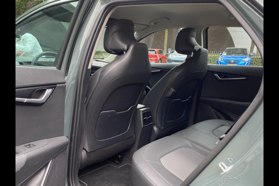 Kia Niro EV DynamicLine 64.8 kWh 1e Eigenaar | Originele NL Auto | Adaptieve Cruise Controle | Achteruitrijcamera | Navigatie | 3-fase | SOH 100% | Fabrieksgarantie tot 08-2029 | Rijklaar geleverd!