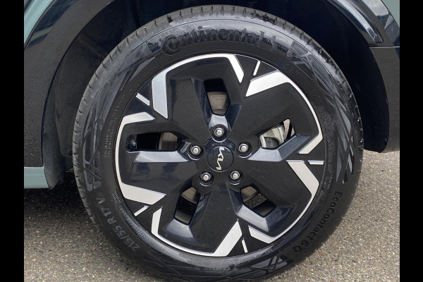 Kia Niro EV DynamicLine 64.8 kWh 1e Eigenaar | Originele NL Auto | Adaptieve Cruise Controle | Achteruitrijcamera | Navigatie | 3-fase | SOH 100% | Fabrieksgarantie tot 08-2029 | Rijklaar geleverd!