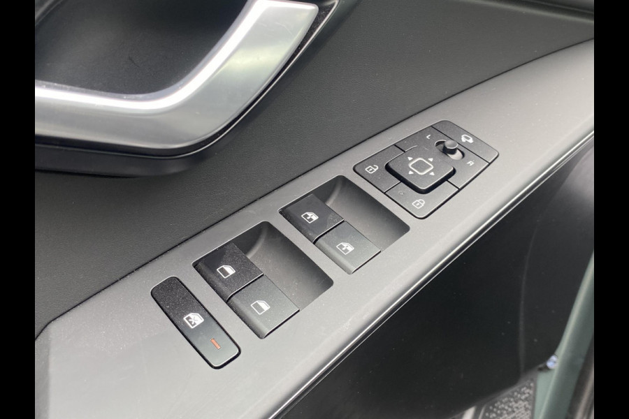 Kia Niro EV DynamicLine 64.8 kWh 1e Eigenaar | Originele NL Auto | Adaptieve Cruise Controle | Achteruitrijcamera | Navigatie | 3-fase | SOH 100% | Fabrieksgarantie tot 08-2029 | Rijklaar geleverd!