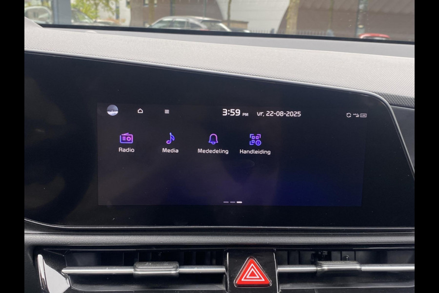 Kia Niro EV DynamicLine 64.8 kWh 1e Eigenaar | Originele NL Auto | Adaptieve Cruise Controle | Achteruitrijcamera | Navigatie | 3-fase | SOH 100% | Fabrieksgarantie tot 08-2029 | Rijklaar geleverd!